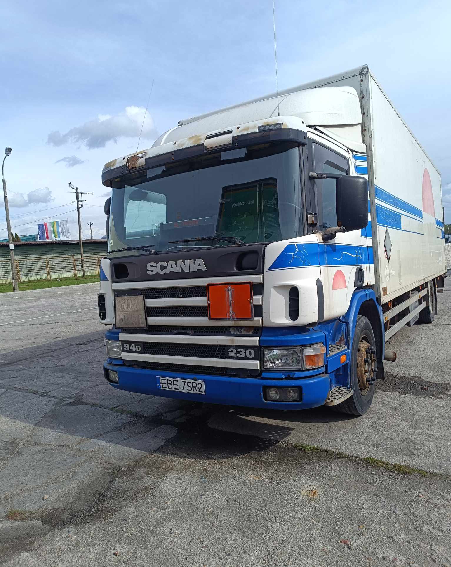 Ciężarówka SCANIA P94 na sprzedaż (Bełchatów)